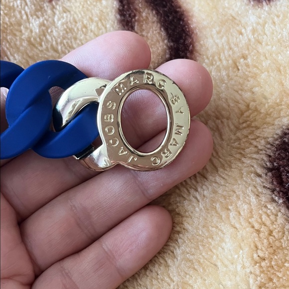 Marc by Marc Jacobs Gold and Blue Chain Bracelet - Picture 8 of 10